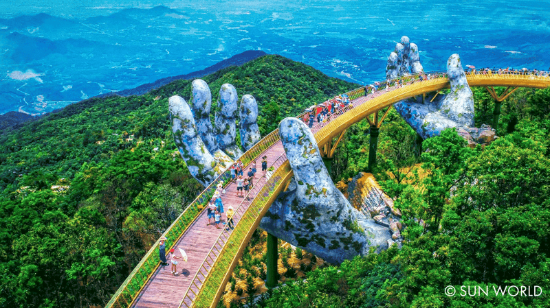 Cầu Vàng Đà Nẵng - Biểu tượng du lịch trên đỉnh Ba Na Hills