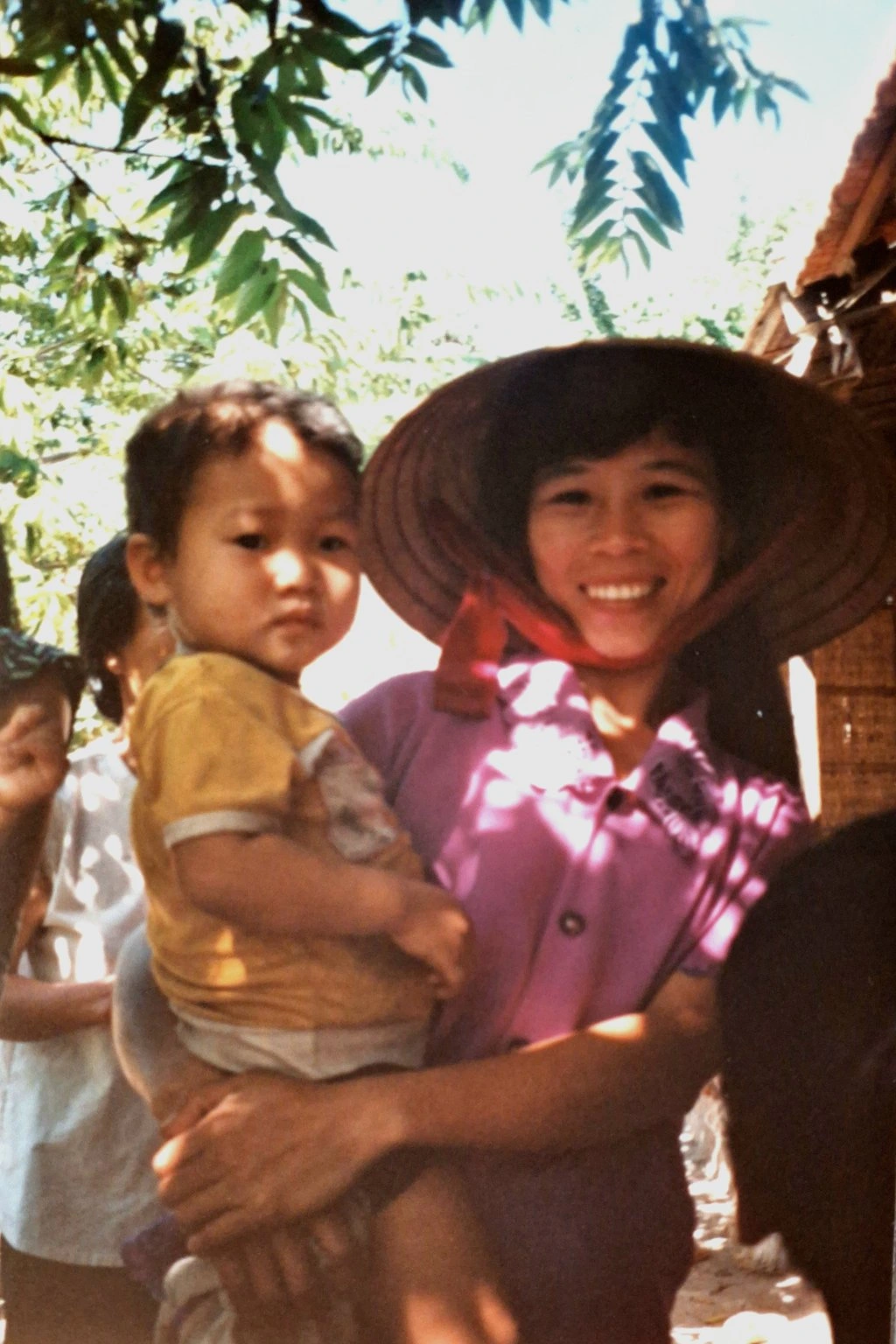 Khách Anh kể hành trình khám phá Việt Nam 'siêu thực' vào năm 1994- Ảnh 3.