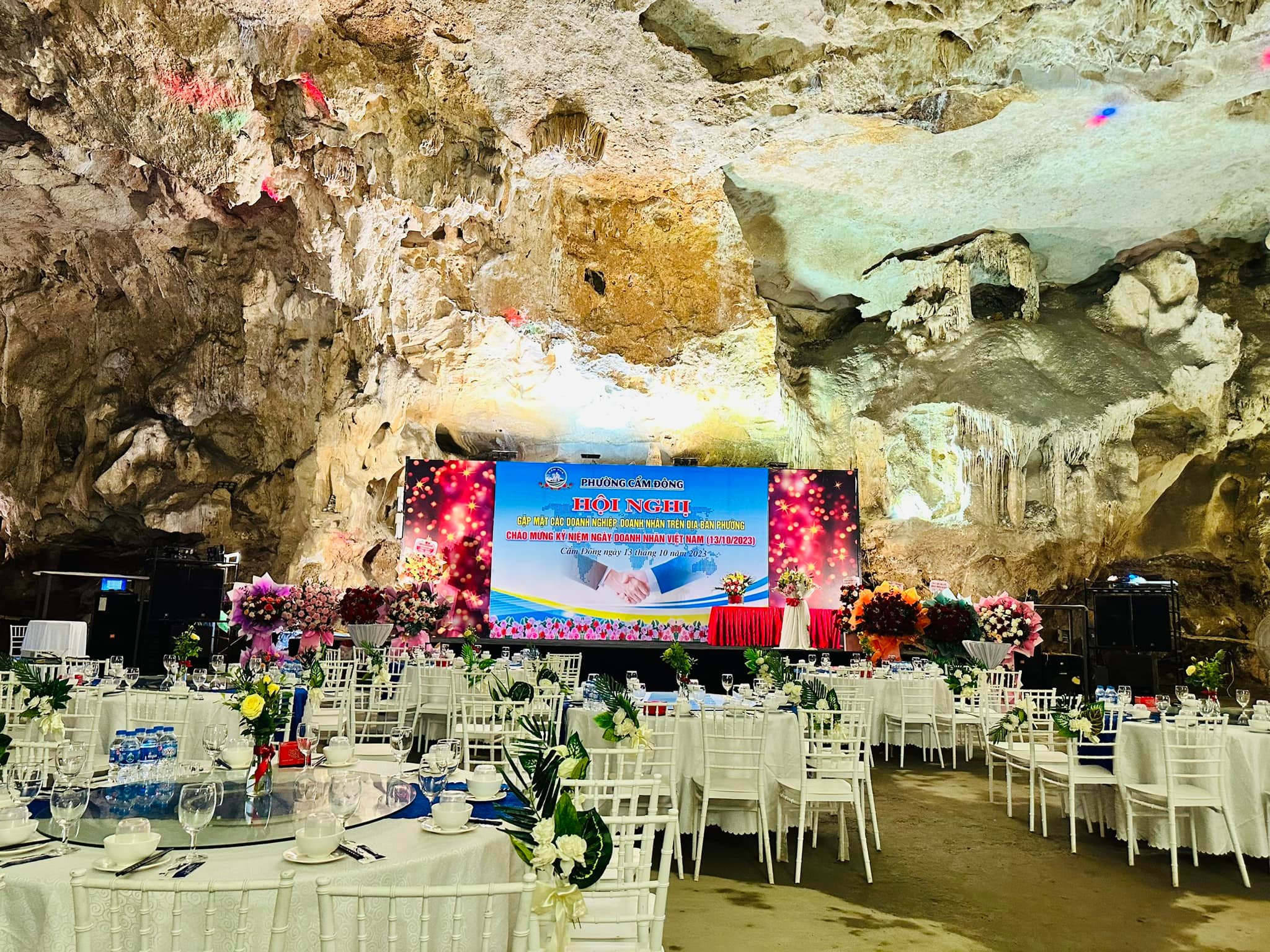 Sự kiện ẩm thực trong hang Dơi