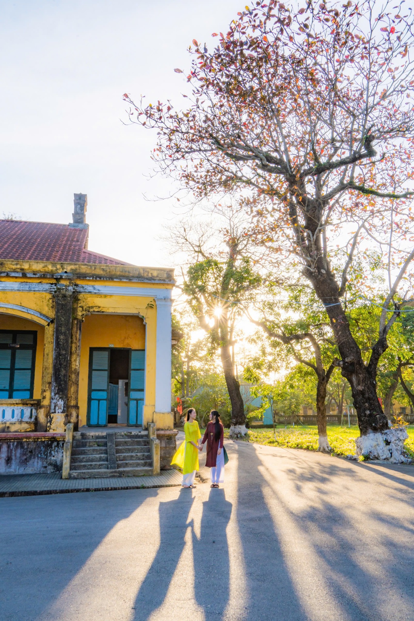 Khám Phá Bí Quyết Chụp Ảnh Đẹp Tại Di Sản Huế - Ảnh 3.