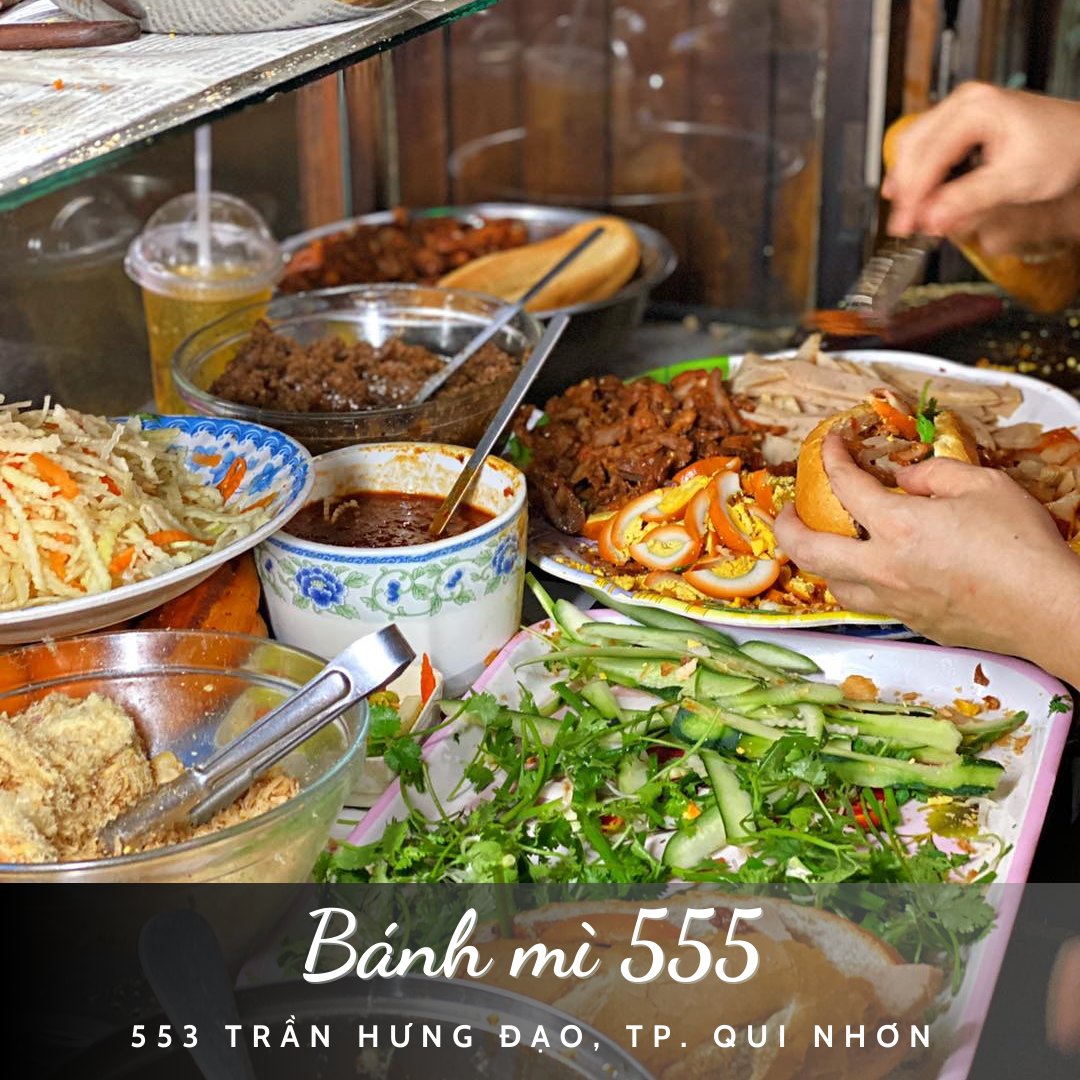 Có thể là hình ảnh về mỳ và văn bản cho biết 'Bánh mì 555 553 TRẦN HƯNG ĐẠO, TP QUI NHƠN'