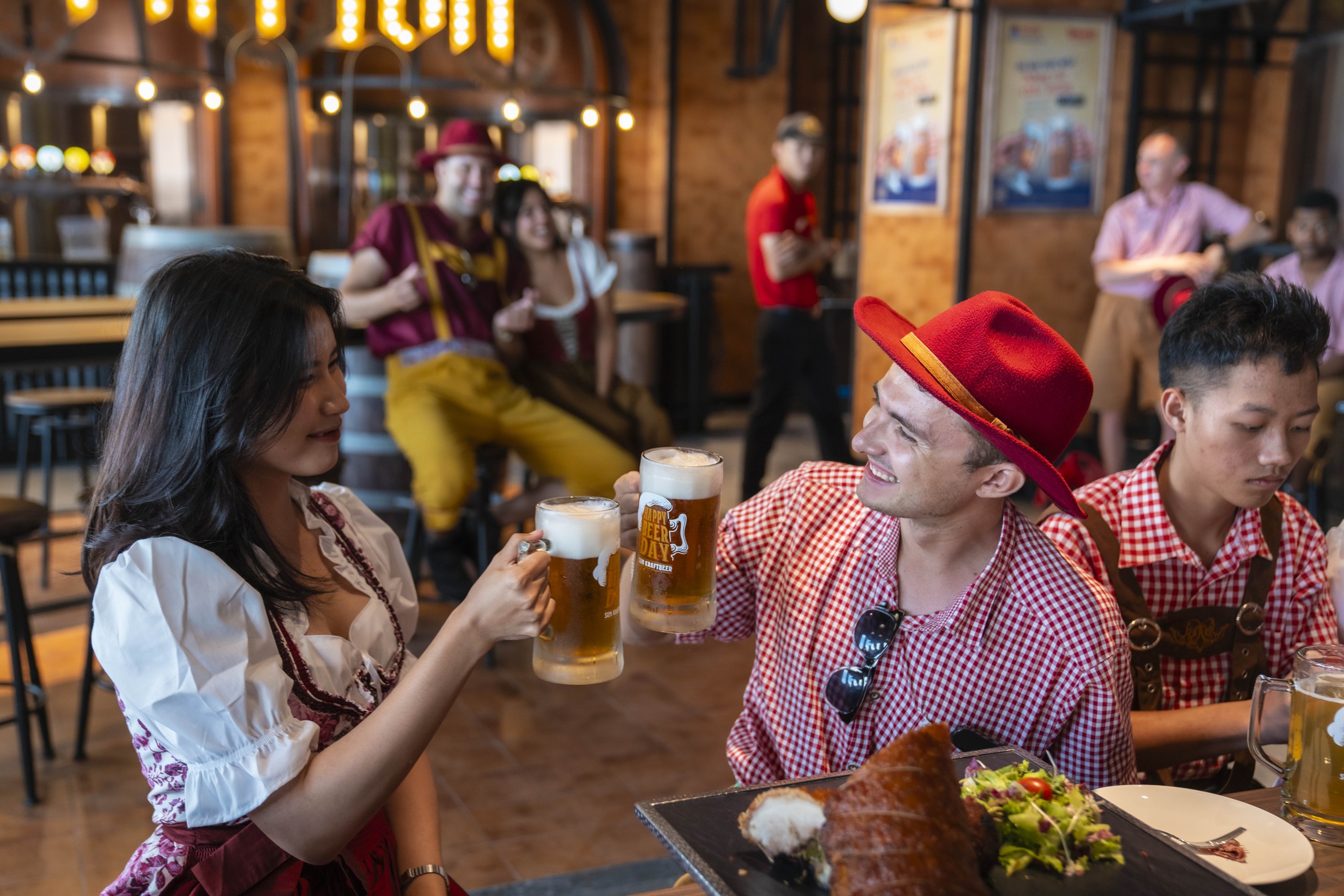 Khám Phá Sun Bavaria Bistro: Vũ Hội Bia Đức Tại Phú Quốc - Ảnh 4.