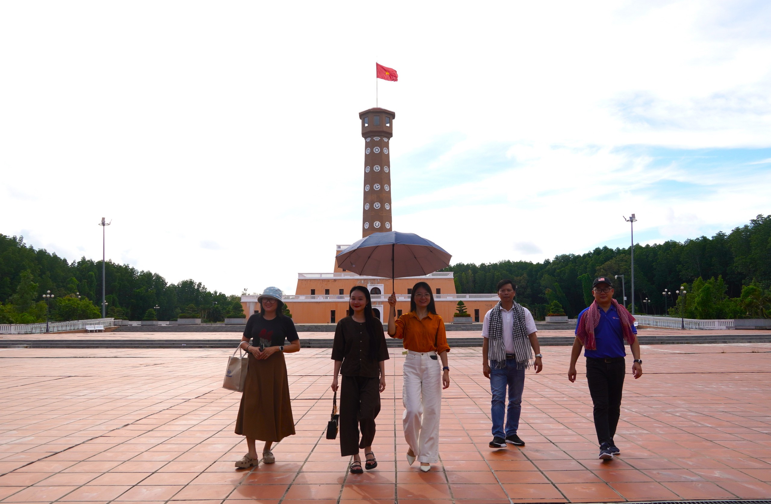 Khám Phá Đất Mũi Vào Những Ngày Đầu Năm Mới - Ảnh 6.