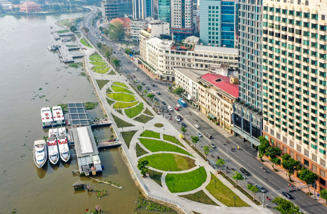 Bến Bạch Đằng là một trong những địa điểm du lịch nổi tiếng tại Thành phố Hồ Chí Minh 
