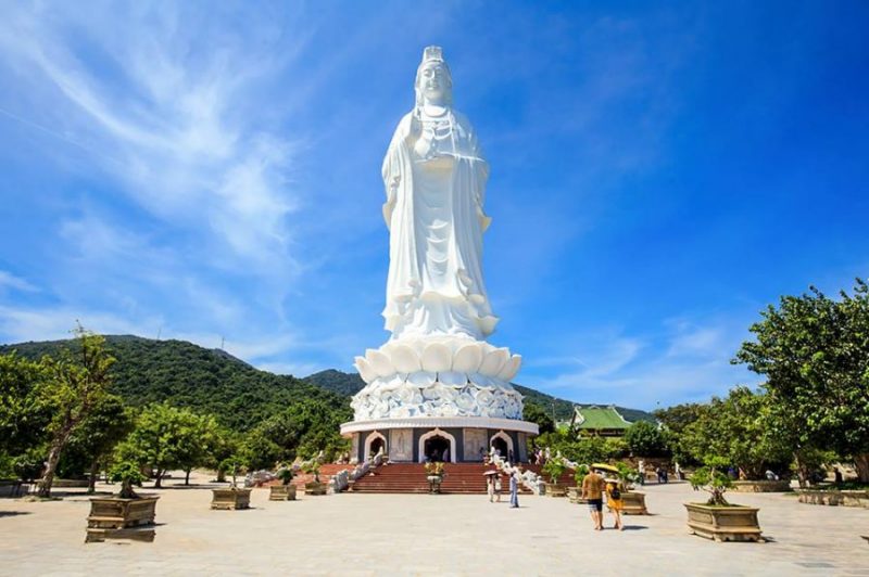 Chùa linh ứng - Bãi bụt Sơn Trà - Cõi Phật giữa chốn trần gian - Sun Travel
