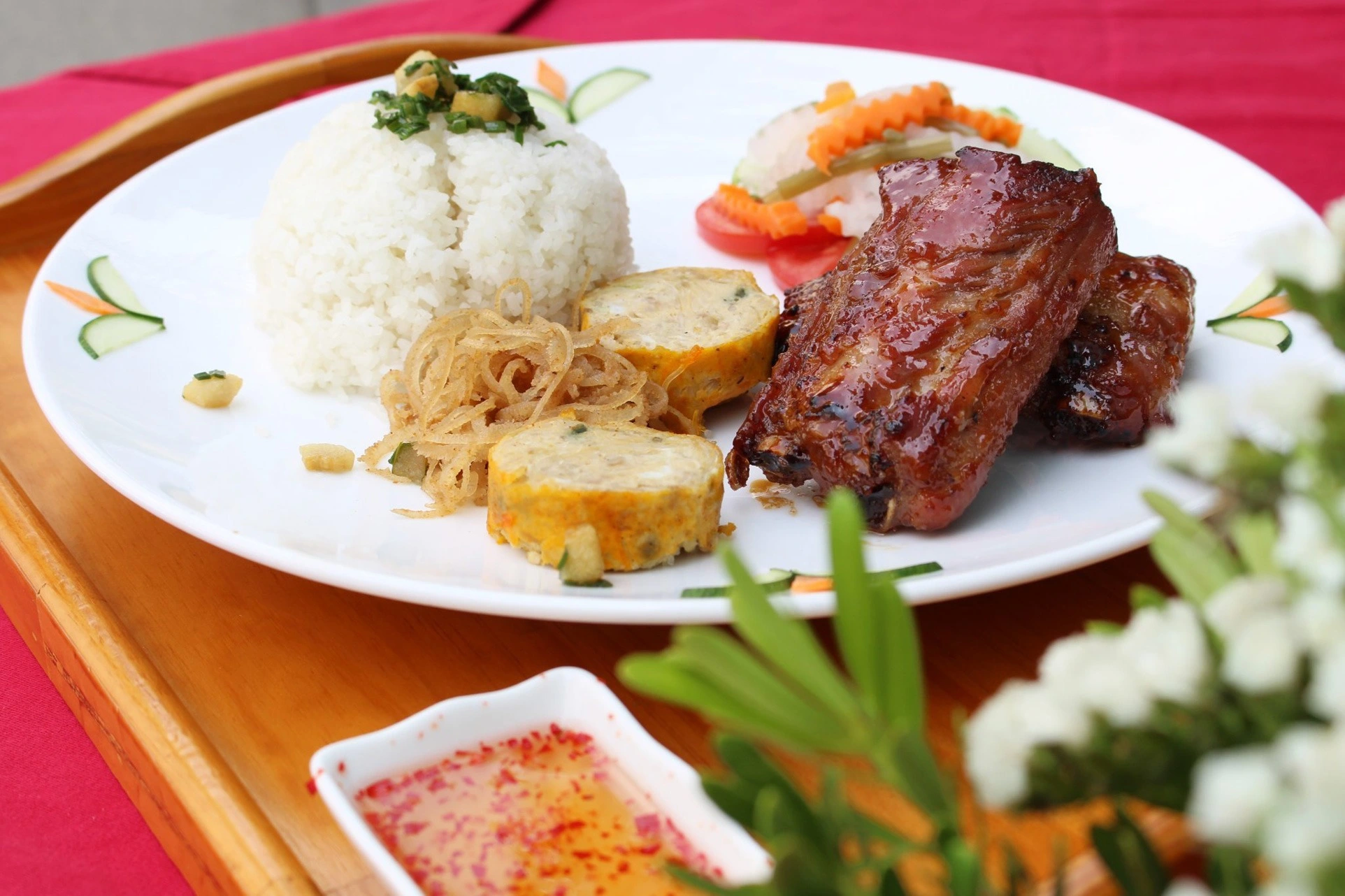 Cơm tấm - Món ăn nổi bật trong ẩm thực Việt