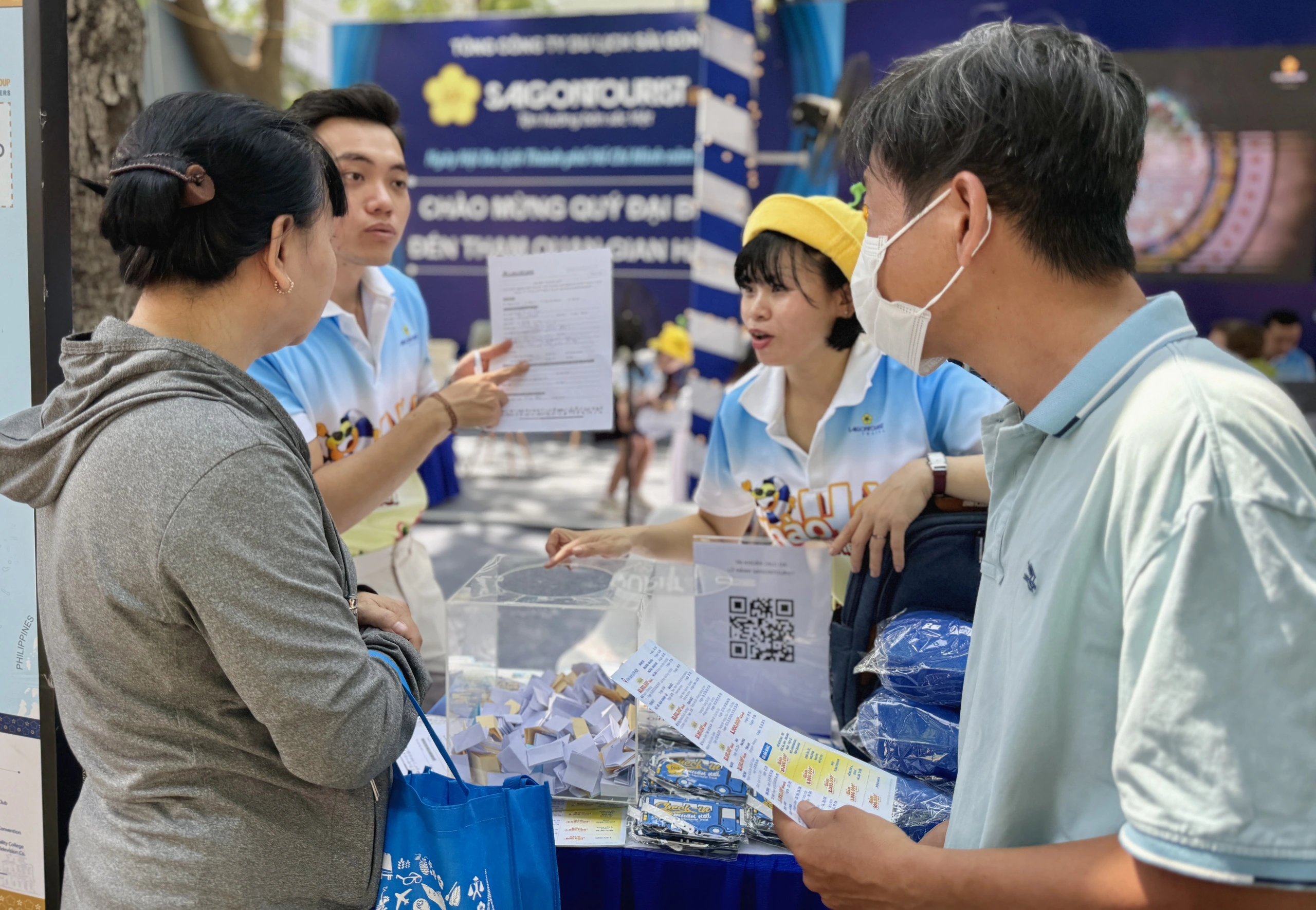 Khách hàng tìm kiếm tour khuyến mãi tại Ngày hội Du lịch TP.HCM - Ảnh 5.