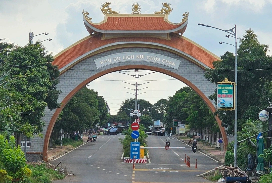 Mở Rộng Khu Du Lịch Núi Chứa Chan Với Ba Tuyến Cáp Treo Mới - Ảnh 1.