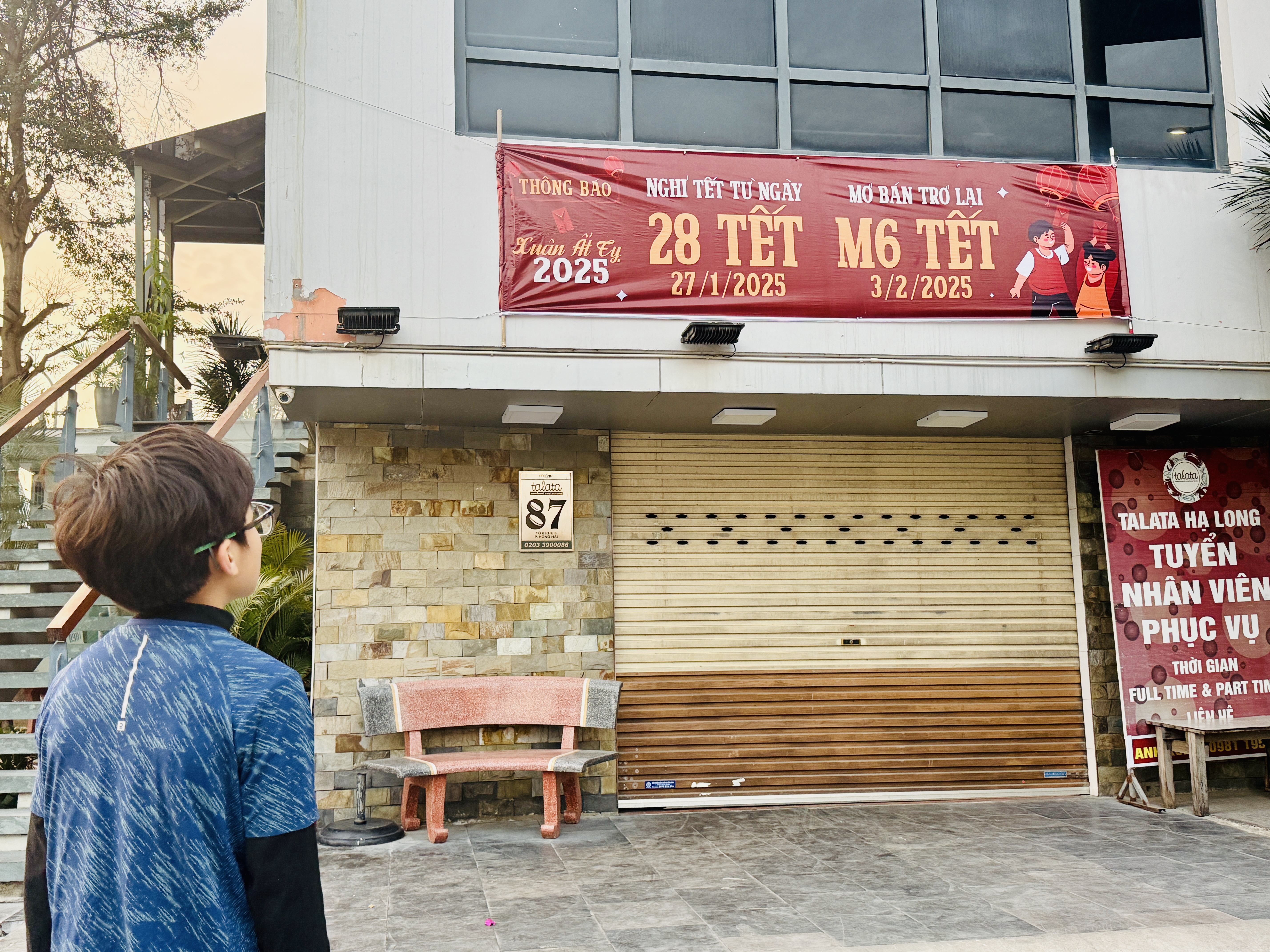 Khó khăn tìm kiếm nhà hàng ở Hạ Long trong dịp Tết Nguyên Đán - Ảnh 1.