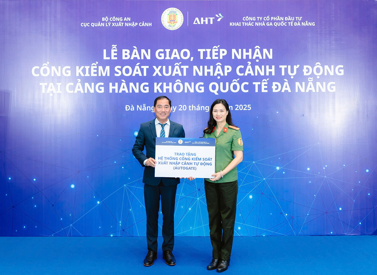 Sân bay Đà Nẵng: Tiên phong trong ứng dụng công nghệ nhà ga thông minh - Ảnh 2.
