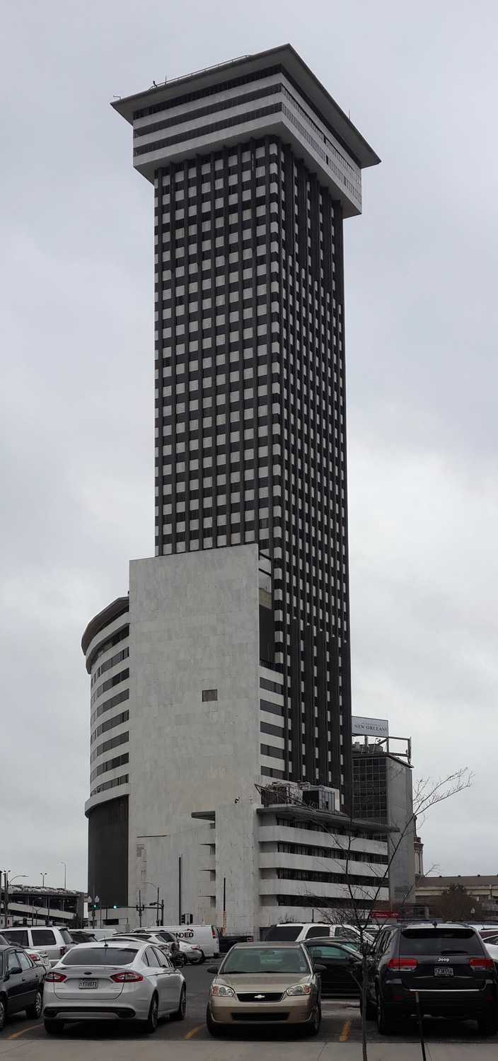 Tháp Plaza