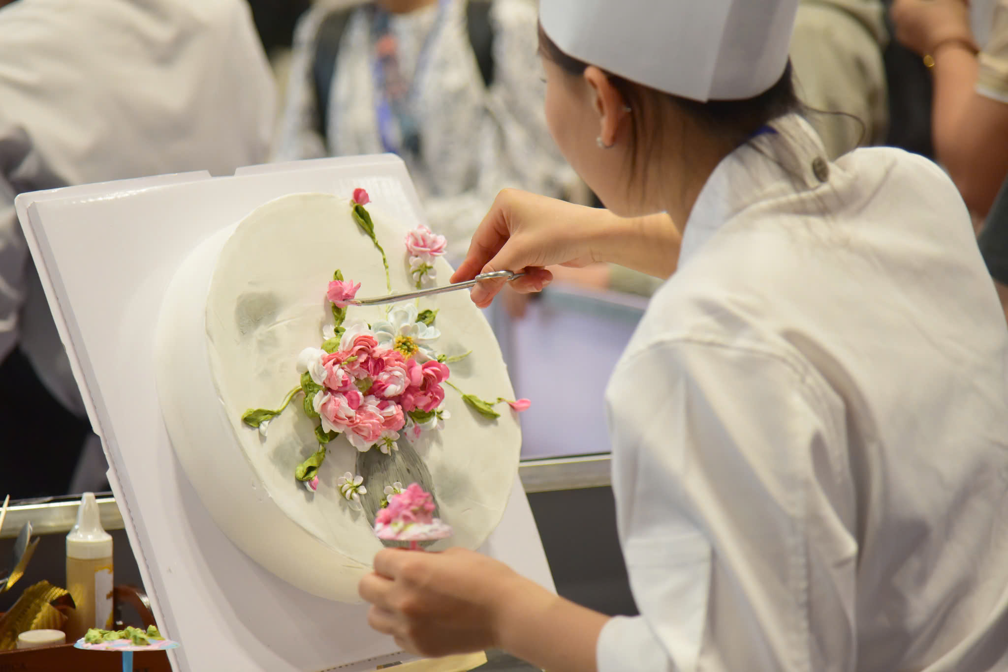 Cuộc thi tìm kiếm đầu bếp bánh xuất sắc nhất Việt Nam - Ảnh 1.