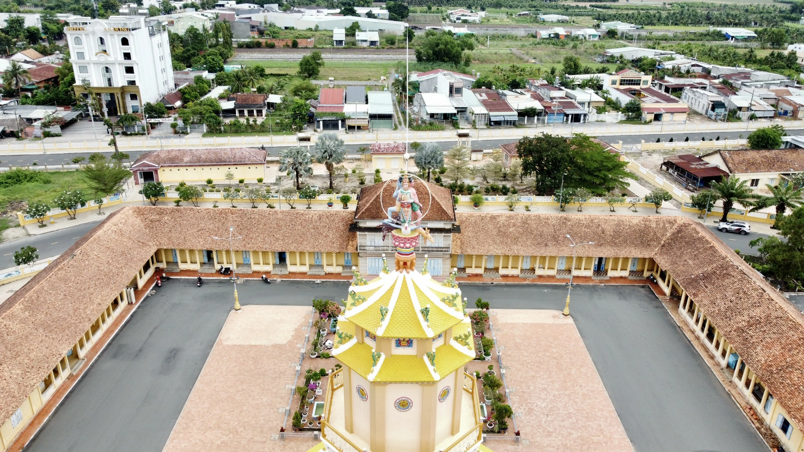 Khám phá vẻ đẹp độc đáo của Tòa thánh Tây Ninh- Ảnh 7.