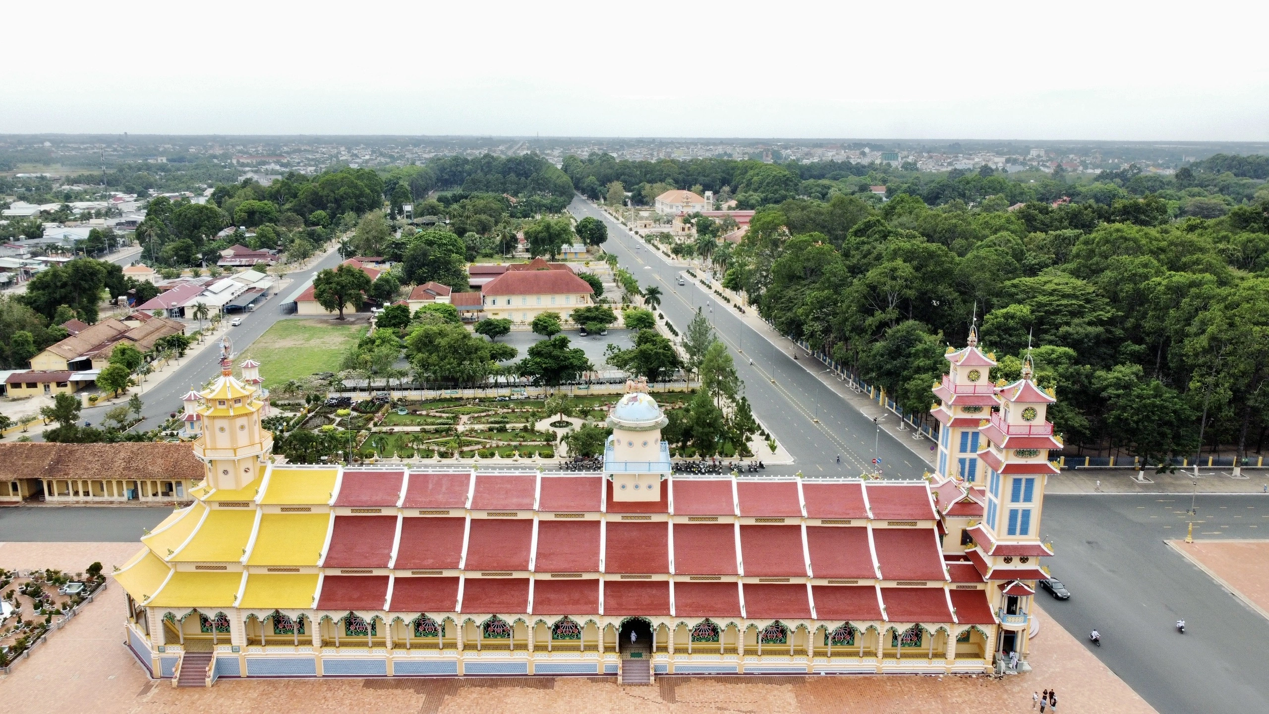 Khám phá vẻ đẹp độc đáo của Tòa thánh Tây Ninh- Ảnh 3.