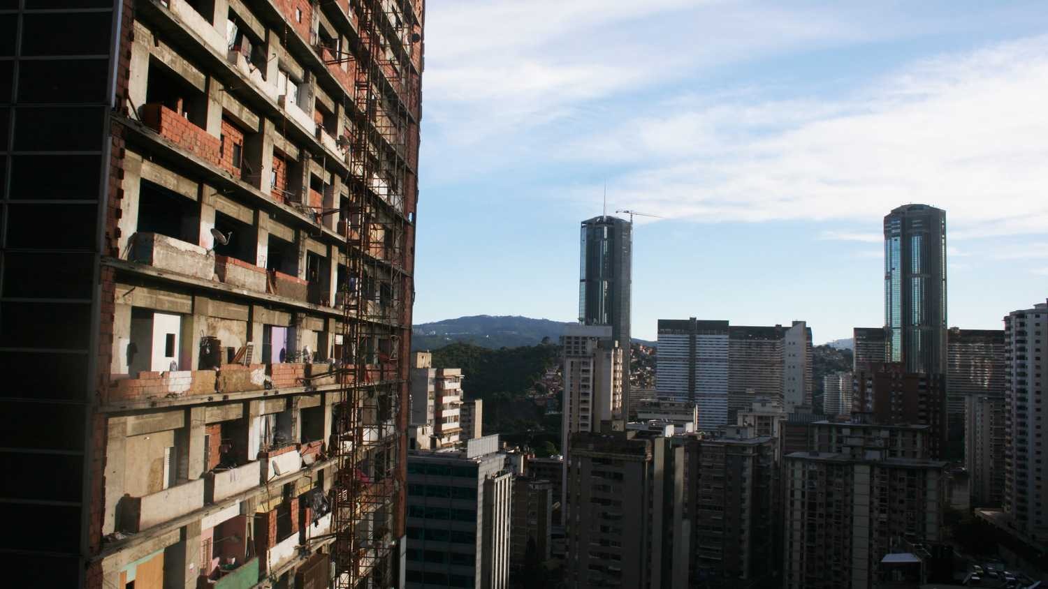 Trung Tâm Financiero Confinanzas