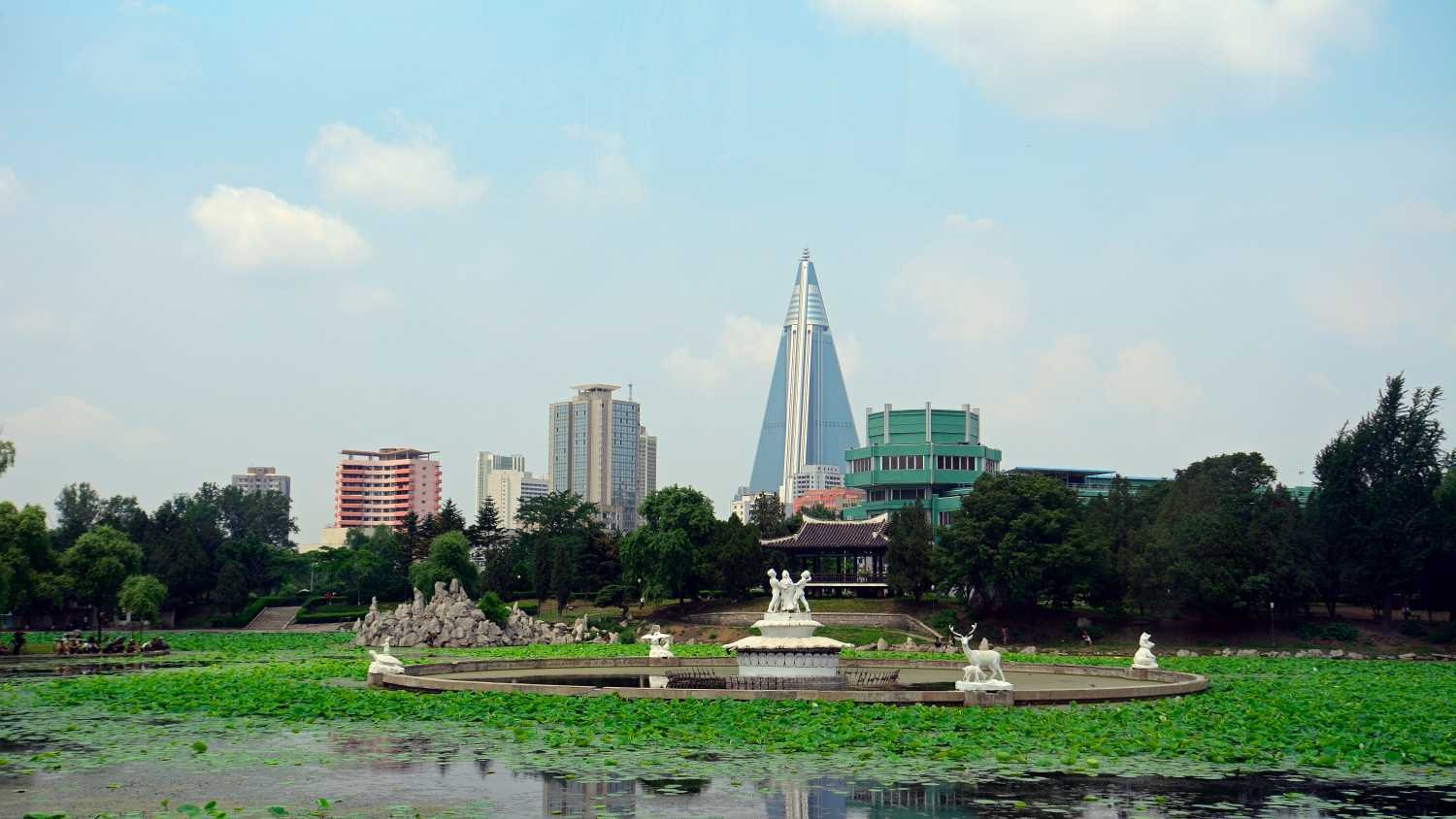 Khách Sạn Ryugyong